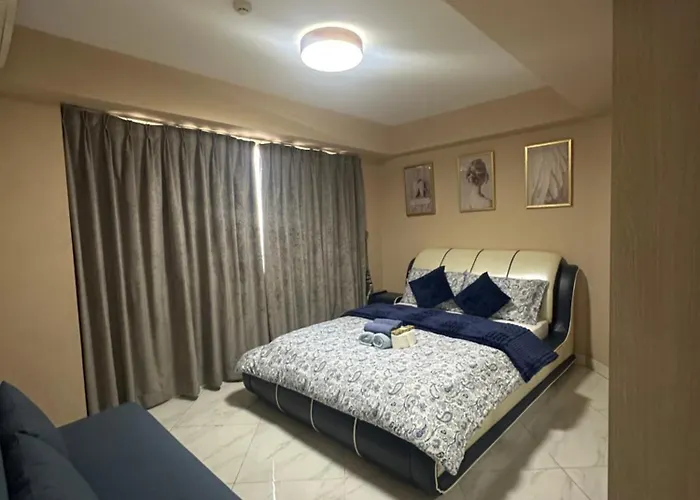 Monarch Parksuites * Manila