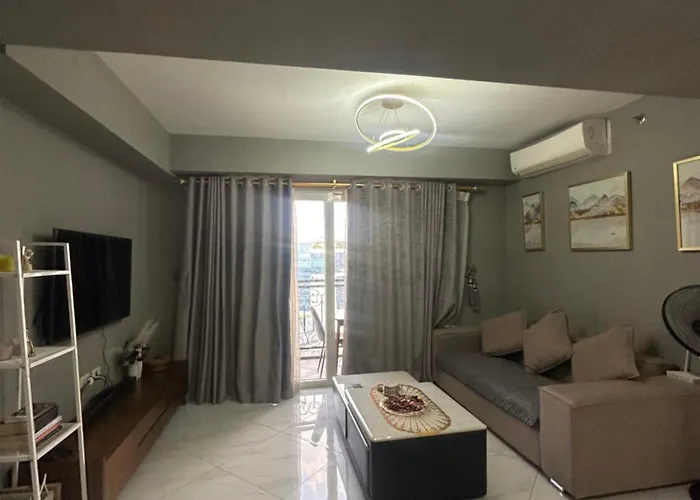 Monarch Parksuites *